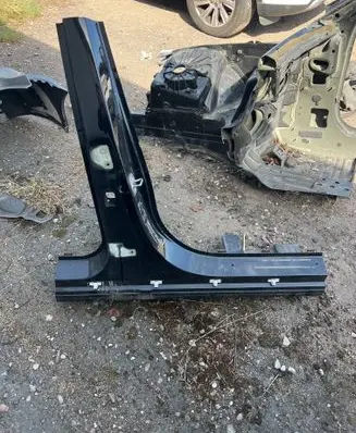 Mercedes-Benz C W205 Pillar (middle) 