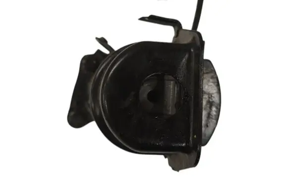 Toyota Camry VIII XV70 Engine mount bracket