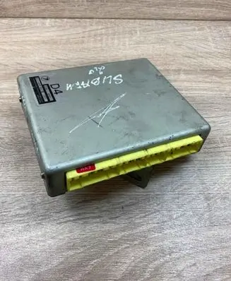 Subaru Legacy Engine control unit/module ECU 22611AA611 A11000RA7 0831