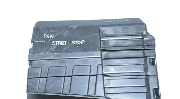 Citroen C4 II Picasso Fuse box cover 9672188380