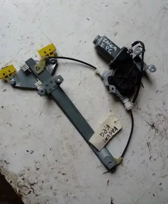 Nissan Qashqai+2 Rear door window regulator with motor