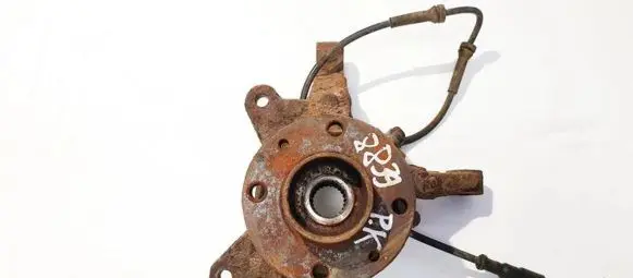 Front wheel hub