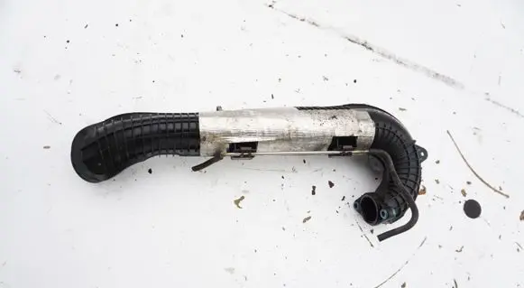 Intake resonator