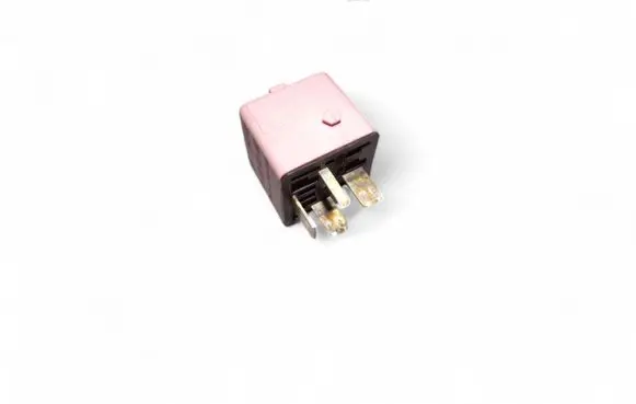 BMW 8 E31 Other relay 8365326 0332019168