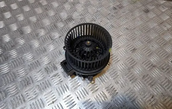 Chrysler Pacifica Heater fan/blower H7822003