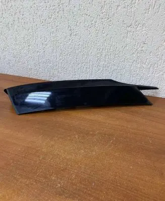 Land Rover Discovery 5 (D)pillar trim (top) HY3229148AD 816