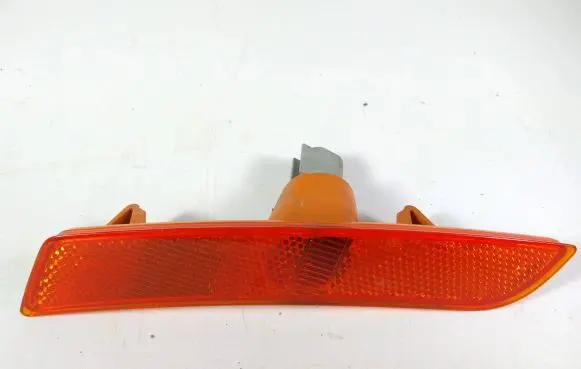 Chevrolet Camaro Front reflector 23169182