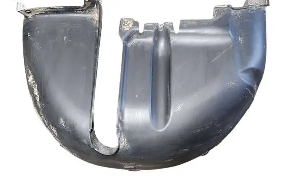 Rear arch fender liner splash guards
