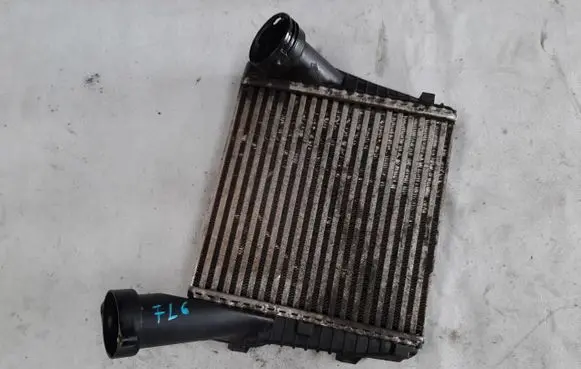 Audi Q7 4L Intercooler radiator 7L6145803C