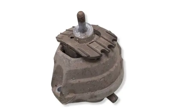 BMW 5 E60 E61 Engine mount bracket 6775027
