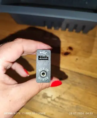 BMW 3 E92 E93 AUX in-socket connector 9237653