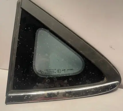 Ford Fiesta Rear vent window glass 43R011583 H1BBA29751A