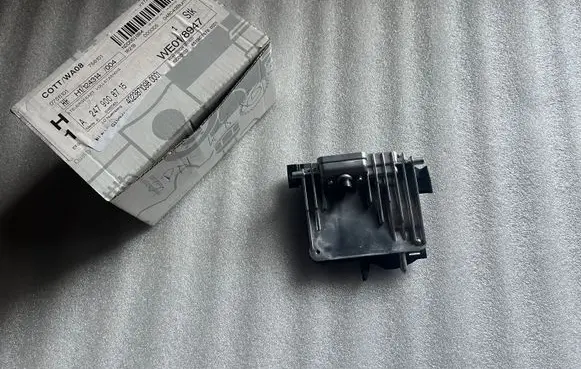 Mercedes-Benz B W247 Windshield/windscreen camera A2479004411 A2479013202