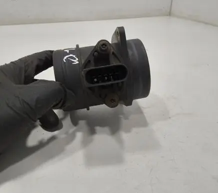 Volkswagen Polo Mass air flow meter 0280217121