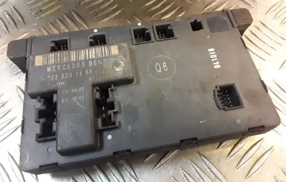 Mercedes-Benz C W203 Door control unit/module 2038201485 A2038201485