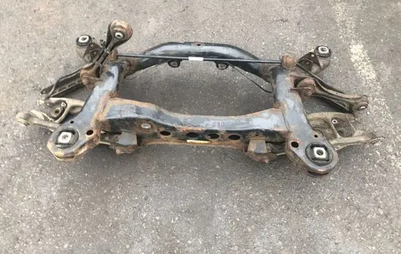 BMW 3 E90 E91 Rear subframe 6764424 10845012
