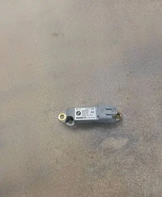 BMW 3 E46 Airbag deployment crash/impact sensor 6911038 0285002064 080504