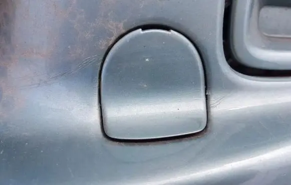 Nissan Almera N16 Front tow hook cap/cover