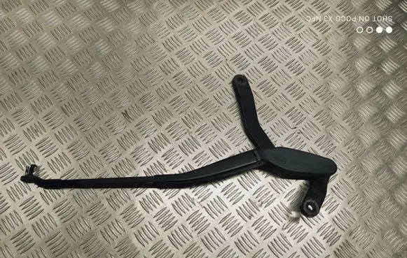 Mercedes-Benz E W212 Front wiper blade arm 3392125703 A2128200944