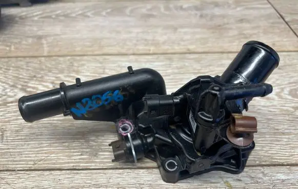 Jeep Renegade Thermostat/thermostat housing 46346508 Z12009146