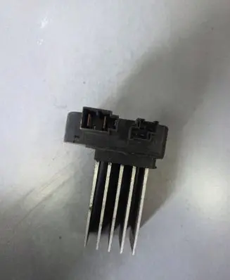 Volvo S40, V40 Heater blower motor/fan resistor 6811581