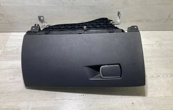 BMW 1 F20 F21 Glove box