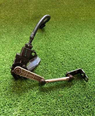 KIA EV6 Rear air suspension level height sensor 92190CV000