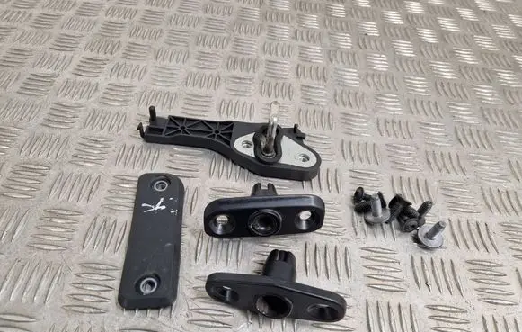 Citroen Jumpy Sliding door lock loop/hook striker 9808470880A 9684734480 9808079180