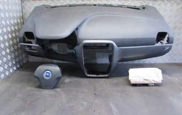 Fiat Grande Punto Dashboard 7354104460