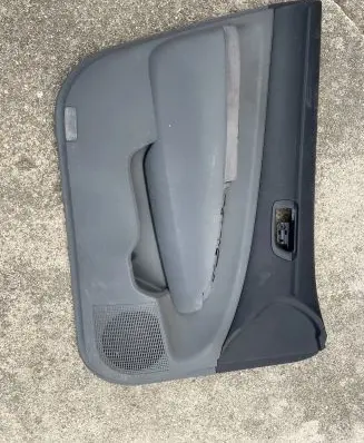 Toyota Prius (XW20) Front door card panel trim
