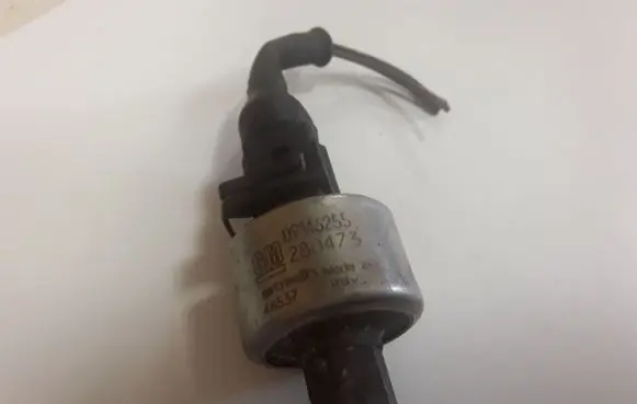 Opel Omega B2 Air conditioning (A/C) pressure sensor 09146255 280473