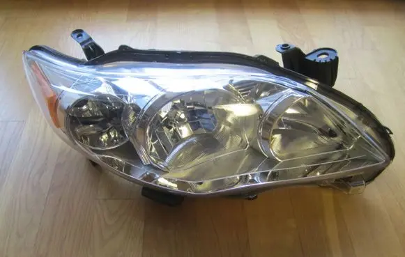 Toyota Corolla E140 E150 Headlight/headlamp 8111002B50