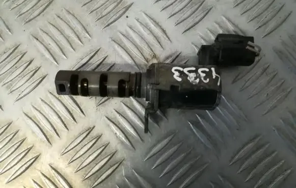 Toyota RAV 4 (XA20) Camshaft vanos timing valve 1533028020 15330-28020