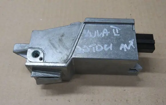 Ford Kuga II Steering wheel lock 7G913F880 AV6N3F880 0160BB040614