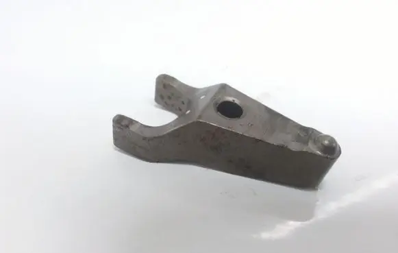 Toyota RAV 4 (XA40) Fuel Injector clamp holder