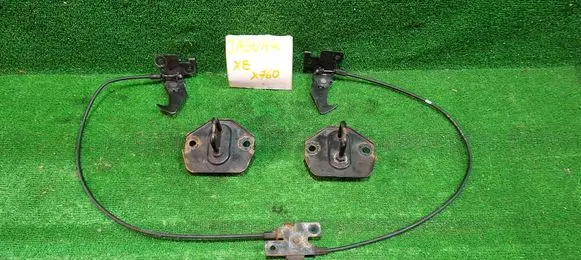 Jaguar XE Engine bonnet/hood lock/latch loop/hook DK6216892AE DK6216B766AE