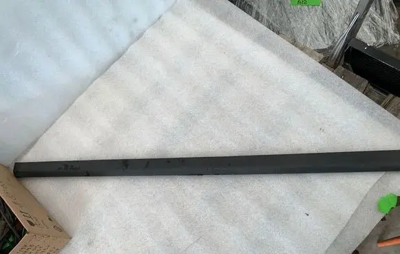 Volkswagen PASSAT B6 Front door trim (molding) 3C0854939