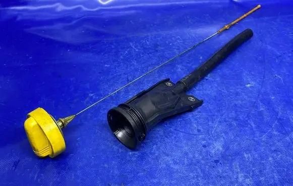 Nissan Qashqai Oil level dip stick 8200722806 8200423392