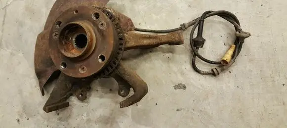 Volkswagen Golf II Front wheel hub spindle knuckle