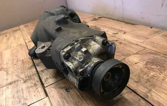 Volvo XC90 Rear differential 01023869 86114
