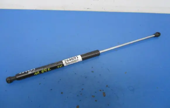 Renault Laguna II Shock absorber/damper mounting bracket 