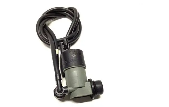 Nissan Qashqai+2 Windscreen/windshield washer pump 28920BU010