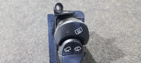 Windscreen/window heater switch