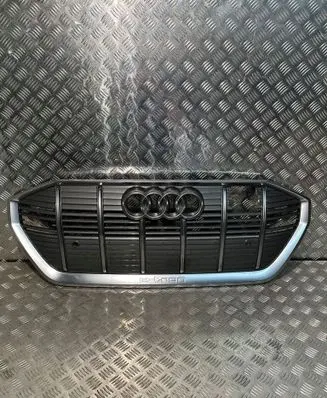 Audi e-tron Front bumper upper radiator grill 4KE853651