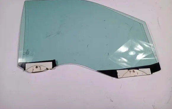 Ford F350 Front door window glass four-door