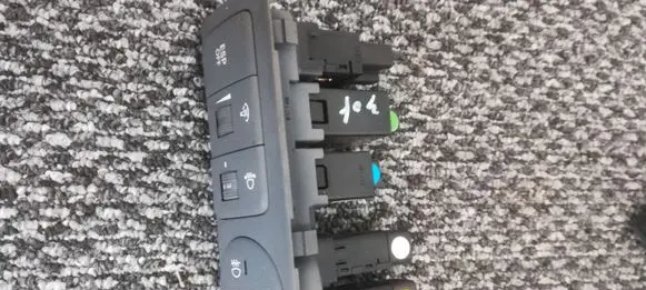 Hyundai H-1, Starex, Satellite Other switches/knobs/shifts 933104H950