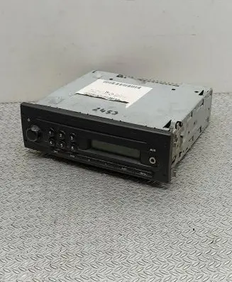 Radio/CD/DVD/GPS head unit