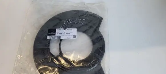 Mercedes-Benz Vito Viano W638 Rear wheel hub A6384230320