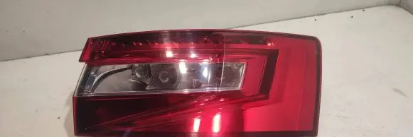 Skoda Superb B8 (3V) Rear/tail lights 3V5945712B 00195138 00197222