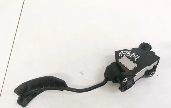 Toyota Avensis T270 Accelerator throttle pedal 7811002071 78110-02071